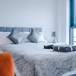 ✰Onpoint - Modern 2 Bed Apartment Close To Centre✰